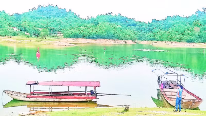 Hồ Núi Cốc có diện tích 25 km2, dung tích chứa 175 triệu mét khối nước được vận hành an toàn, có hệ thống cảnh báo cho vùng hạ du.