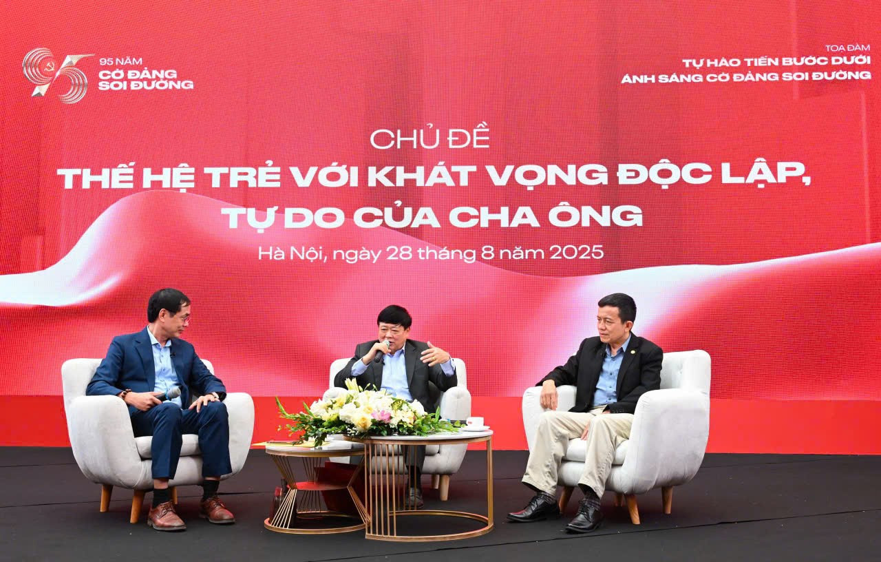 Tọa đàm “Thế hệ trẻ với khát vọng độc lập, tự do của cha ông” (Ảnh: THÀNH ĐẠT)