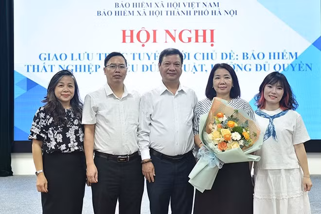Các đại biểu tham gia chương trình. (Ảnh HSS)