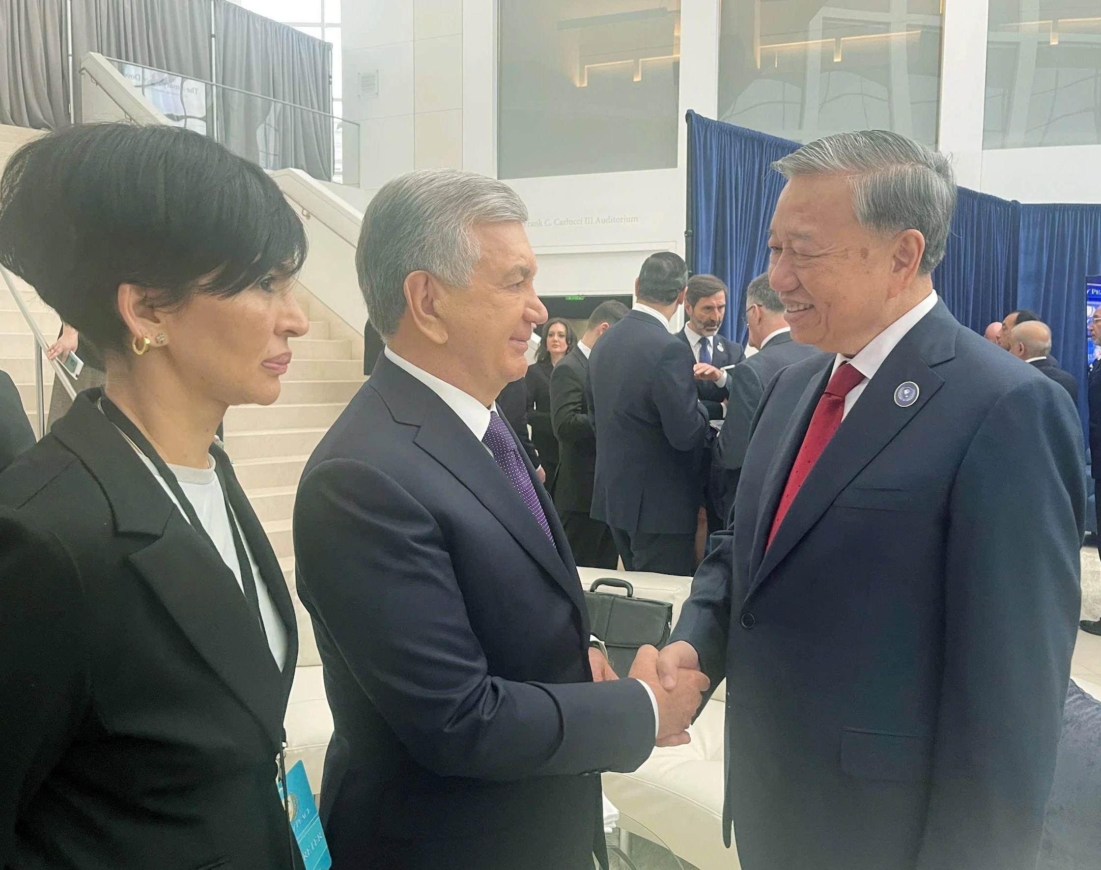 Tổng Bí thư Tô Lâm gặp gỡ loạt lãnh đạo quốc tế tại Hội đồng Hòa bình Gaza
