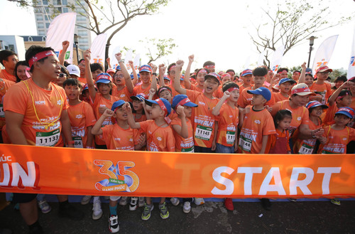 Rất nhiều trẻ em cùng tham gia hưởng ứng hoạt động ý nghĩa này.