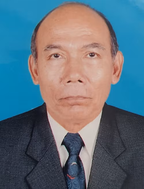 Chân dung Nhà giáo Nhân dân Lâm Es