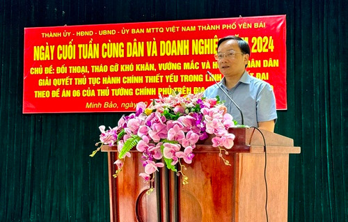 Đồng chí Đỗ Đức Minh - Ủy viên Ban Thường vụ Tỉnh ủy, Bí thư Thành ủy, Chủ tịch Hội đồng nhân dân thành phố Yên Bái. Đồng chí Đỗ Đức Minh - Ủy viên Ban Thường vụ Tỉnh ủy, Bí thư Thành ủy, Chủ tịch Hội đồng nhân dân thành phố Yên Bái.