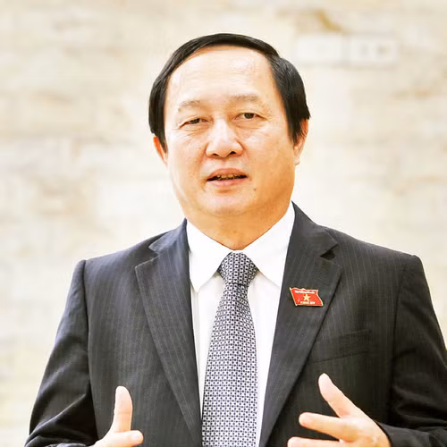 ĐỒNG CHÍ HUỲNH THÀNH ĐẠT, ỦY VIÊN TRUNG ƯƠNG ĐẢNG, BỘ TRƯỞNG KHOA HỌC VÀ CÔNG NGHỆ: