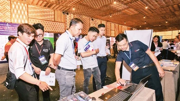 Giới thiệu các giải pháp bảo mật trong chuyển đổi số cho các doanh nghiệp tại Thành phố Hồ Chí Minh. 
