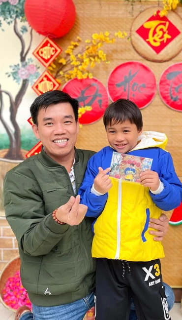 Kỹ sư Nguyễn Bình Nam tại một hoạt động của Câu lạc bộ Bạn thương nhau.