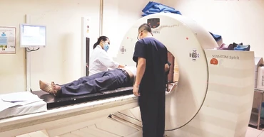 Máy móc y tế phục vụ công tác khám, chữa bệnh cho nhân dân luôn ở trong tình trạng quá tải.