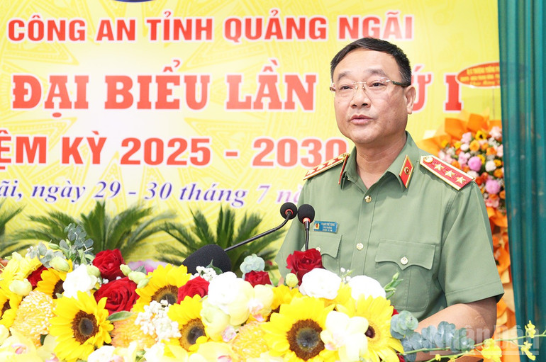 Thượng tướng Phạm Thế Tùng, Ủy viên Ban Thường vụ Đảng ủy Công an Trung ương, Thứ trưởng Công an phát biểu chỉ đạo đại hội. ndo_br_img-1219.jpg