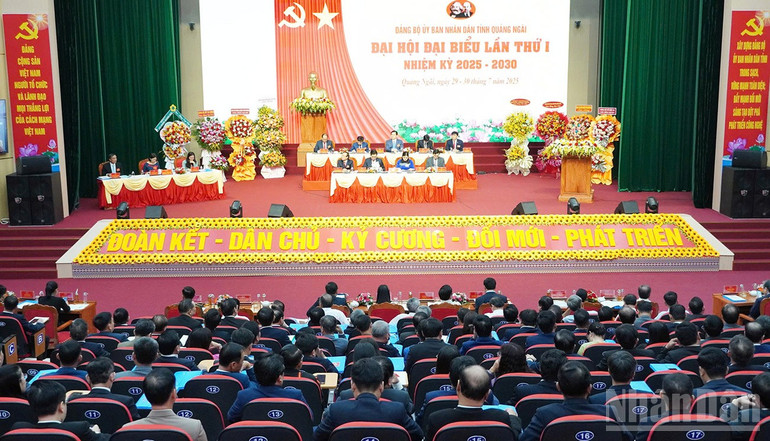 Quang cảnh Đại hội đại biểu Đảng bộ Ủy ban nhân dân tỉnh Quảng Ngãi lần thứ nhất, nhiệm kỳ 2025-2030. ndo_br_gen-h-12.jpg