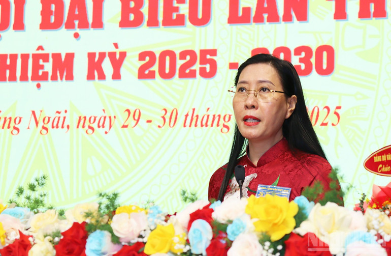 Đồng chí Bùi Thị Quỳnh Vân, Ủy viên Trung ương Đảng, Bí thư Tỉnh ủy Quảng Ngãi phát biểu chỉ đạo Đại hội. ndo_br_img-1184.jpg
