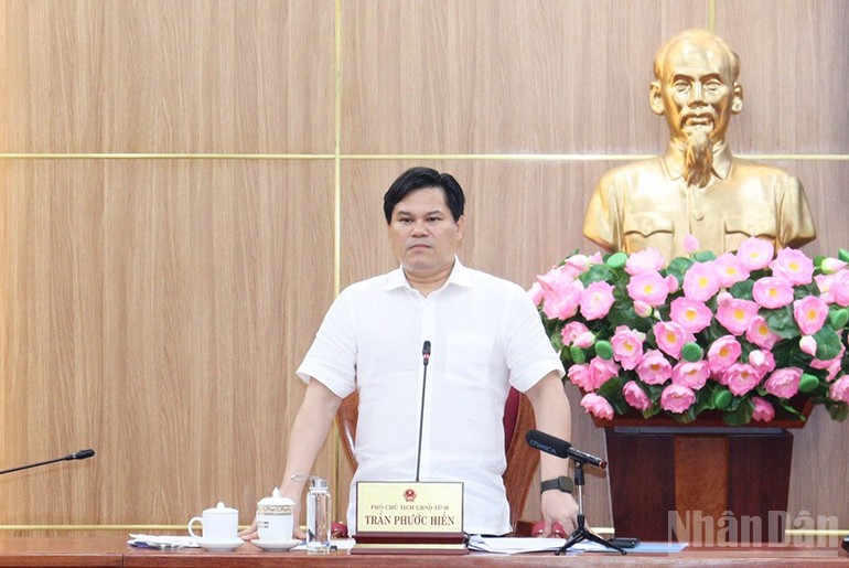 Phó Chủ tịch Ủy ban nhân dân tỉnh Quảng Ngãi Trần Phước Hiền phát biểu tại buổi làm việc. ndo_br_img-0120.jpg