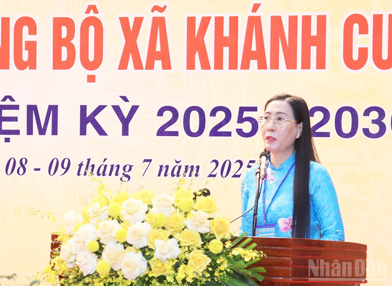 Đồng chí Bùi Thị Quỳnh Vân, Ủy viên Trung ương Đảng, Bí thư Tỉnh ủy Quảng Ngãi phát biểu chỉ đạo Đại hội. ndo_br_img-9886.jpg