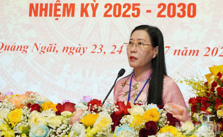 Đồng chí Bùi Thị Quỳnh Vân, Ủy viên Trung ương Đảng, Bí thư Tỉnh ủy, Bí thư Đảng ủy quân sự tỉnh Quảng Ngãi phát biểu khai mạc đại hội. ndo_br_gen-h-z6835202821975-6438b3b02b32e58f9983f845987243b6.jpg