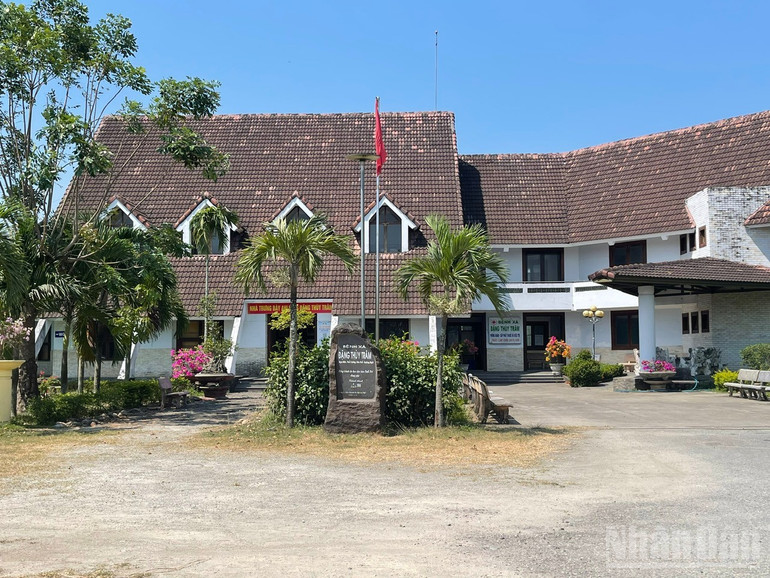 Bệnh xá Đặng Thùy Trâm tại xã Phổ Cường, thị xã Đức Phổ, nơi trưng bày tài liệu, hiện vật về Anh hùng liệt sĩ, bác sĩ Đặng Thùy Trâm, mỗi năm thu hút hàng nghìn lượt người đến tham quan. ndo_br_z6703683191294-9ee48926f32b41d61ff3c5c18537f2ee.jpg