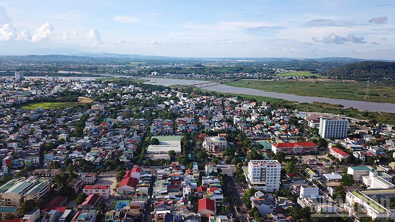 Thực hiện đạt mục tiêu tăng trưởng kinh tế và bảo đảm an sinh xã hội là hai nhiệm vụ trọng tâm mà tỉnh Quảng Ngãi đề ra trong 6 tháng cuối năm 2025. ndo_br_qn3.jpg