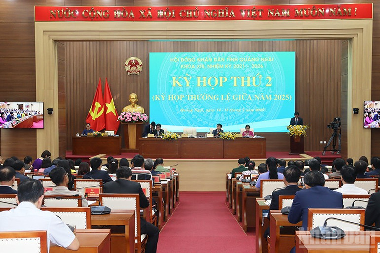 Quang cảnh Kỳ họp thứ 2, Hội đồng nhân dân tỉnh Quảng Ngãi khóa XIII, nhiệm kỳ 2021-2026. ndo_br_img-9985.jpg