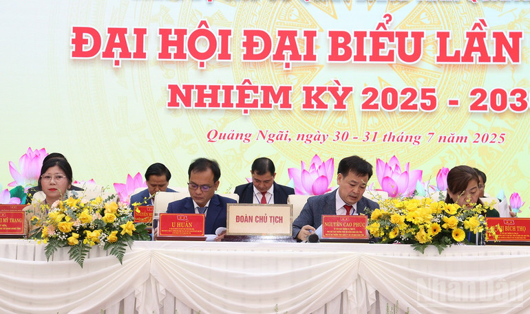 Đoàn chủ tịch điều hành Đại hội. ndo_br_img-1264.jpg