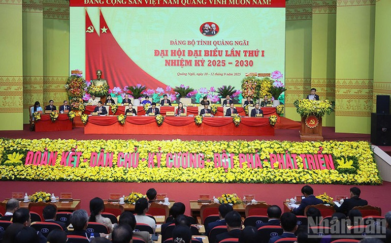 Quang cảnh Phiên trù bị Đại hội đại biểu Đảng bộ tỉnh Quảng Ngãi lần thứ nhất, nhiệm kỳ 2025-2030 diễn ra vào chiều 10/9. ndo_br_z6996999846536-b04379d8b28fa0bce74e91765e63d41a.jpg