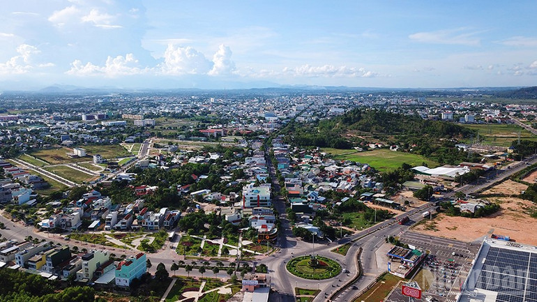 Kinh tế-xã hội của tỉnh Quảng Ngãi phát triển song chưa tương xứng với tiềm năng, lợi thế. ndo_br_dji-0190.jpg