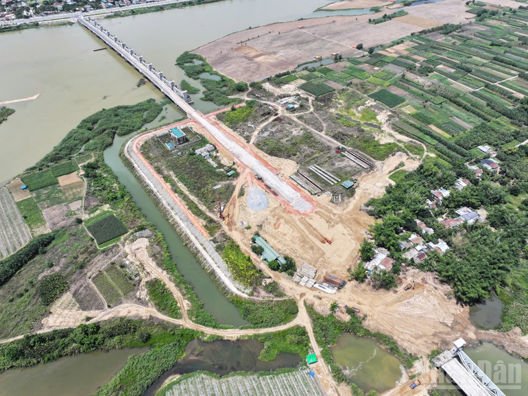 Gỡ vướng mặt bằng, dự án đập dâng hạ lưu sông Trà Khúc đang được thi công trở lại, phấn đấu đưa vào sử dụng trong năm 2025. ndo_br_gen-h-z6651381986107-14c527421bdddb5e7960a3f34dd2b4c2.jpg