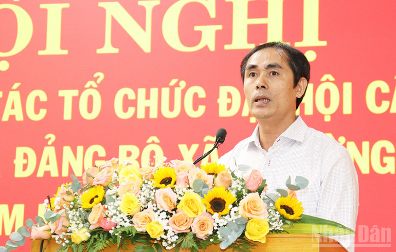 Lãnh đạo Ban Tổ chức Tỉnh ủy Quảng Ngãi trình bày báo cáo đánh giá công tác lãnh đạo, chỉ đạo và tổ chức Đại hội đảng bộ cấp xã và các đảng bộ trực thuộc Tỉnh ủy nhiệm kỳ 2025-2030. ndo_br_img-1393.jpg