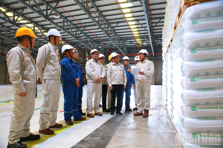 Sản phẩm hạt nhựa của Công ty cổ phần lọc hóa dầu Bình Sơn. ndo_br_9-1.jpg