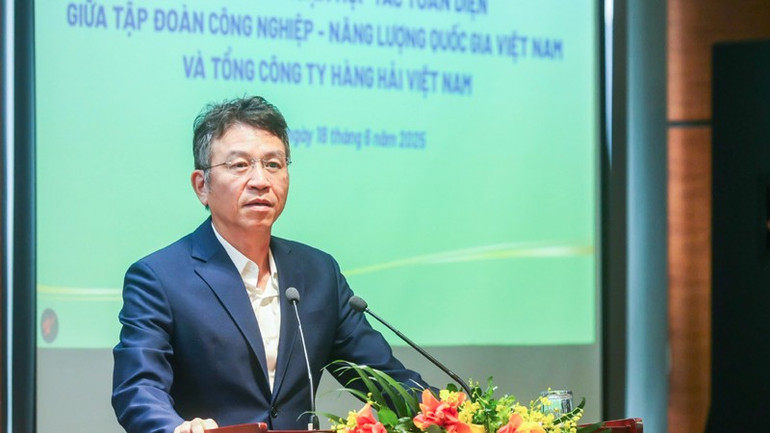Chủ tịch Hội đồng quản trị VIMC Lê Anh Sơn phát biểu tại lễ ký. 41.jpg