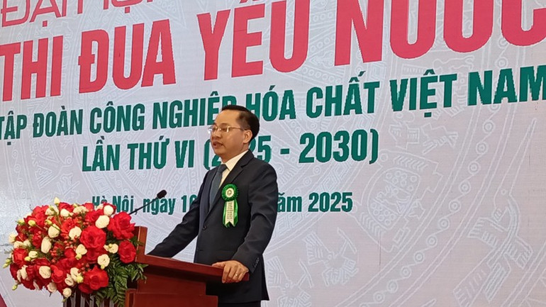 Tổng Giám đốc Vinachem Nguyễn Hữu Tú phát biểu tại đại hội. 11.jpg