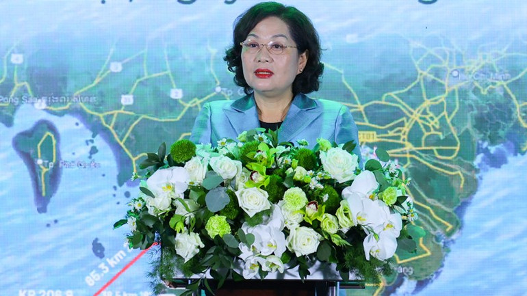 Thống đốc Ngân hàng Nhà nước Việt Nam Nguyễn Thị Hồng phát biểu tại buổi lễ. 31.jpg