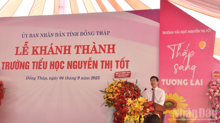 Phó Chủ tịch Ủy ban nhân dân tỉnh Đồng Tháp Huỳnh Minh Tuấn phát biểu tại buổi lễ. ndo_br_dsc-0463-7120.jpg