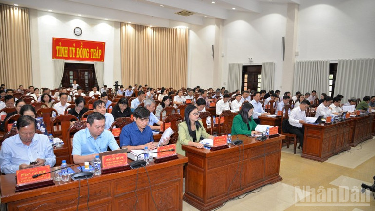 Đồng Tháp đạt và vượt nhiều chỉ tiêu trong năm 2025 ndo_br_z7405963883733-535c5139f350307a7a73a8d791f676a3-1402.jpg