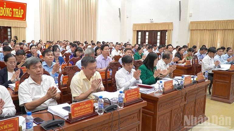 Các đại biểu đã tập trung thảo luận, góp ý nhiều nội dung quan trọng tại hội nghị. ndo_br_hoinghi3-7024.jpg