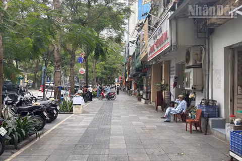 [Ảnh] Hà Nội: Vỉa hè thông thoáng tạo diện mạo đô thị mới
