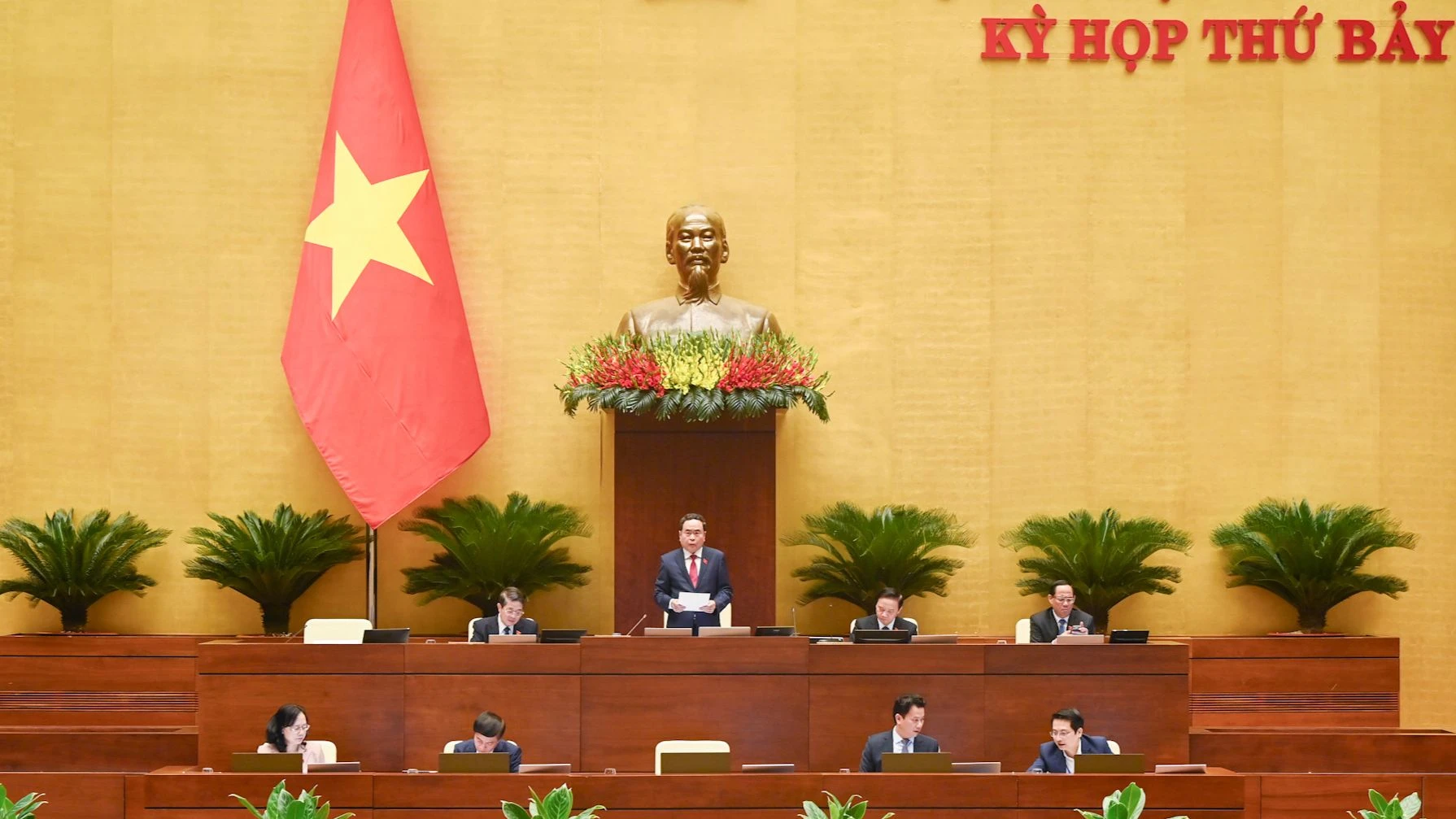 Chủ tịch Quốc hội Trần Thanh Mẫn điều hành phiên chất vấn và trả lời chất vấn của Quốc hội.