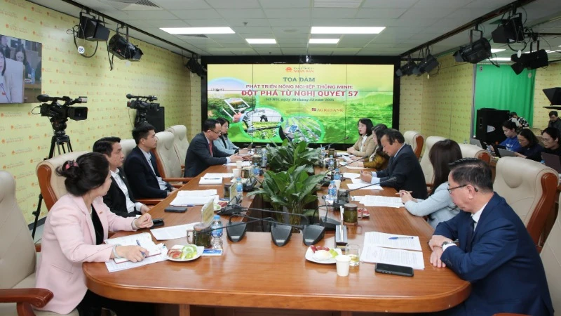 Quang cảnh tọa đàm.