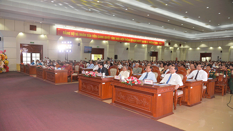 Quang cảnh buổi họp mặt. Quang cảnh buổi họp mặt.