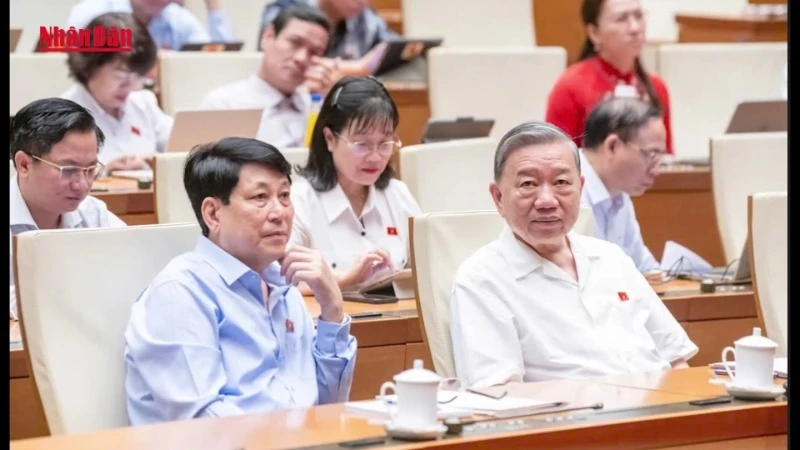 [Video] Kỳ họp thứ 9, Quốc hội khóa XV: Thảo luận về sửa đổi, bổ sung một số điều của Hiến pháp năm 2013