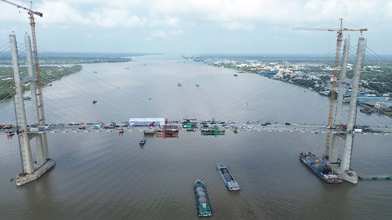 Cầu Rạch Miễu 2 hoàn thành và đưa vào sử dụng sẽ giảm áp lực kẹt xe cho cầu Rạch Miễu 1. Cầu Rạch Miễu 2 hoàn thành và đưa vào sử dụng sẽ giảm áp lực kẹt xe cho cầu Rạch Miễu 1.