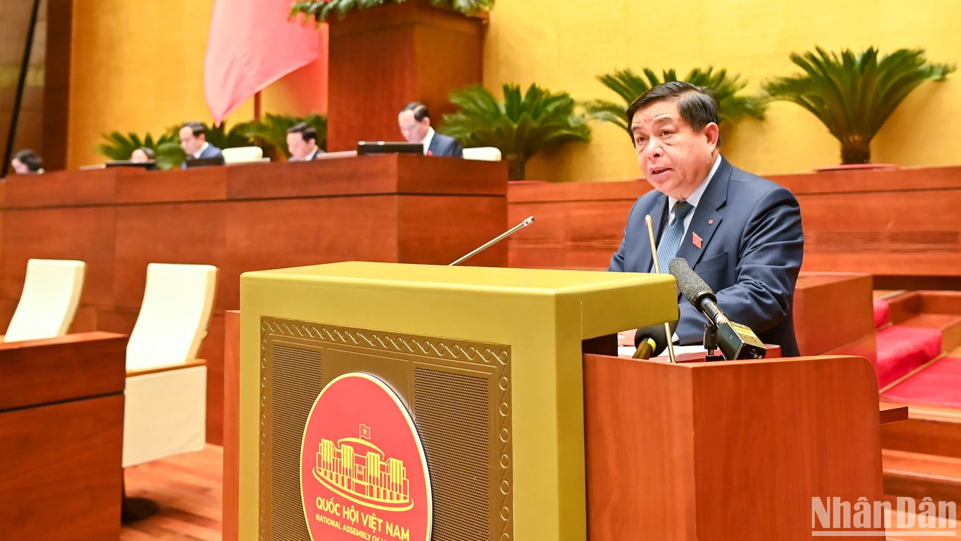 Trình Quốc hội điều chỉnh mục tiêu tăng trưởng GDP năm 2025 đạt 8% trở lên
