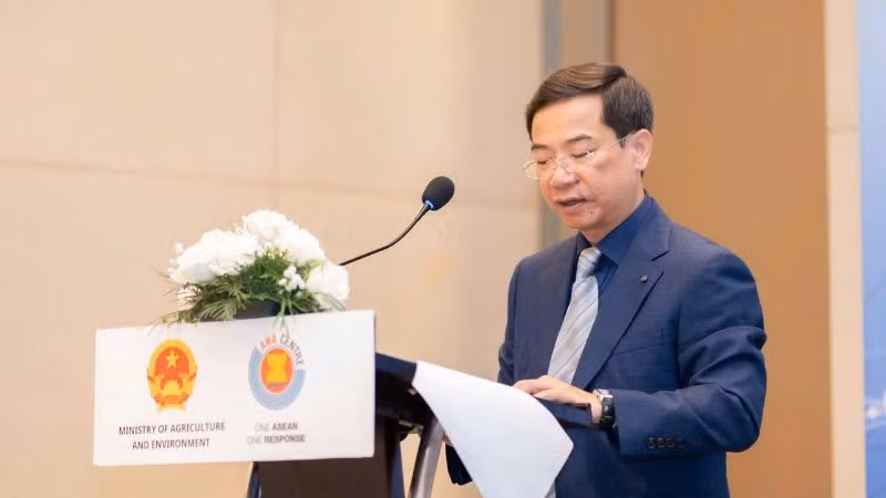 Ông Nguyễn Trường Sơn, Phó Cục trưởng Cục Quản lý đê điều và Phòng, chống thiên tai phát biểu tại hội thảo.