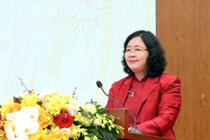 Đồng chí Bùi Thị Minh Hoài ứng cử tại đơn vị bầu cử số 5, tỉnh Phú Thọ.