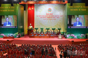Các đại biểu lắng nghe đồng chí Trần Cẩm Tú, Ủy viên Bộ Chính trị, Thường trực Ban Bí thư, phát biểu ý kiến tại phiên trọng thể Đại hội.