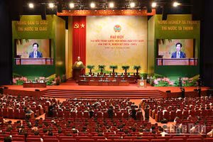 Toàn cảnh phiên làm việc thứ nhất của Đại hội.