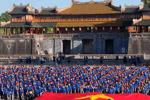 Hơn 2.000 hội viên, thanh niên có mặt tại buổi lễ.