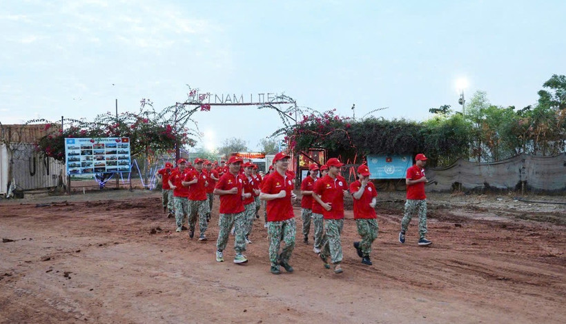 Bệnh viện dã chiến cấp 2 số 7 của Việt Nam tại Phái bộ Gìn giữ hòa bình Liên hợp quốc ở Nam Sudan đã tổ chức hoạt động chạy bộ tập thể quanh khu vực đóng quân.
