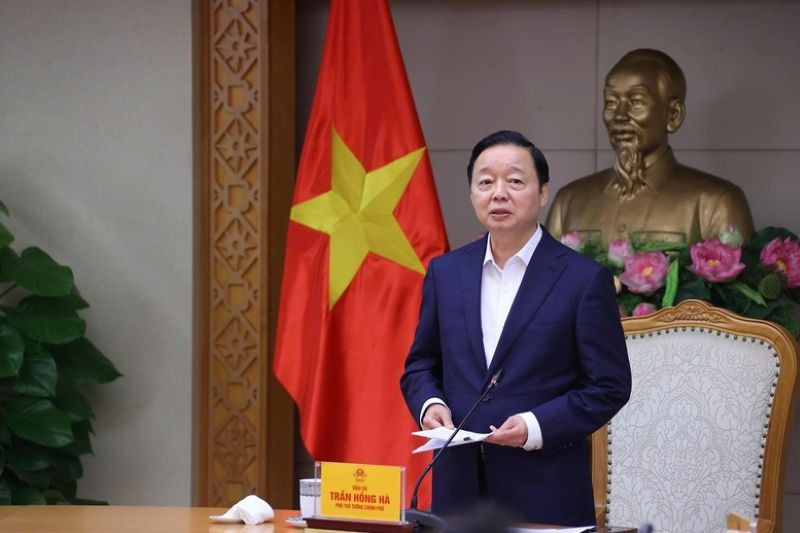 Phó Thủ tướng Trần Hồng Hà chủ trì cuộc họp nghe báo cáo hoàn thiện dự thảo Nghị định về một số chính sách phát triển thủy sản. (Ảnh: VGP/Minh Khôi)