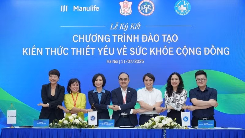 Sự hợp tác giữa Manulife Việt Nam và các cơ sở đào tạo chuyên môn y khoa góp phần giúp mang lại giá trị lâu dài cho người tham gia bảo hiểm. (Ảnh: Hiền Hà)