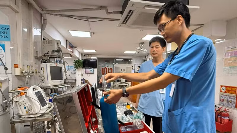 Bệnh viện Tim Hà Nội chuẩn bị sẵn sàng trang thiết bị, phương tiện phục vụ cấp cứu cho sự kiện A80.