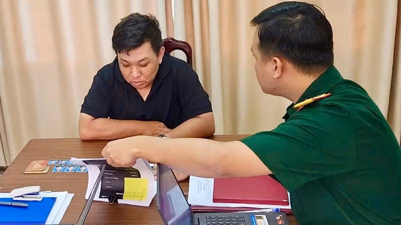 Đối tượng Đặng Ngọc Minh tại cơ quan điều tra.