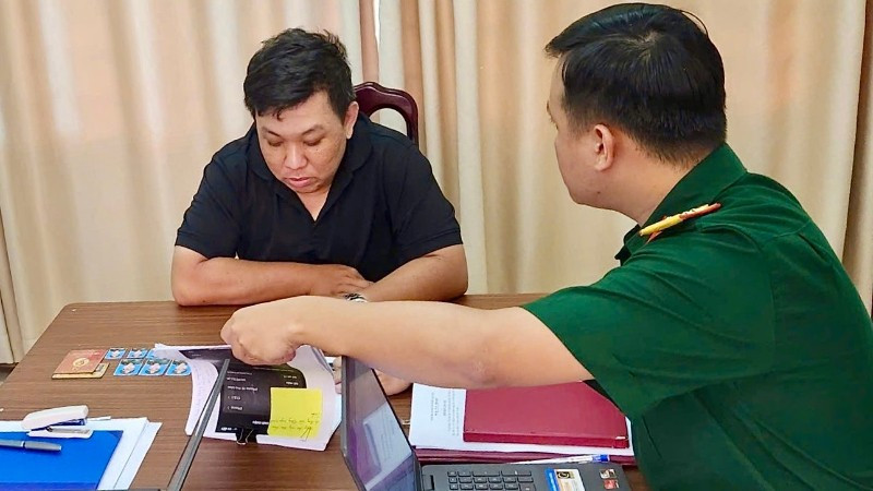 Đối tượng Đặng Ngọc Minh tại cơ quan điều tra.